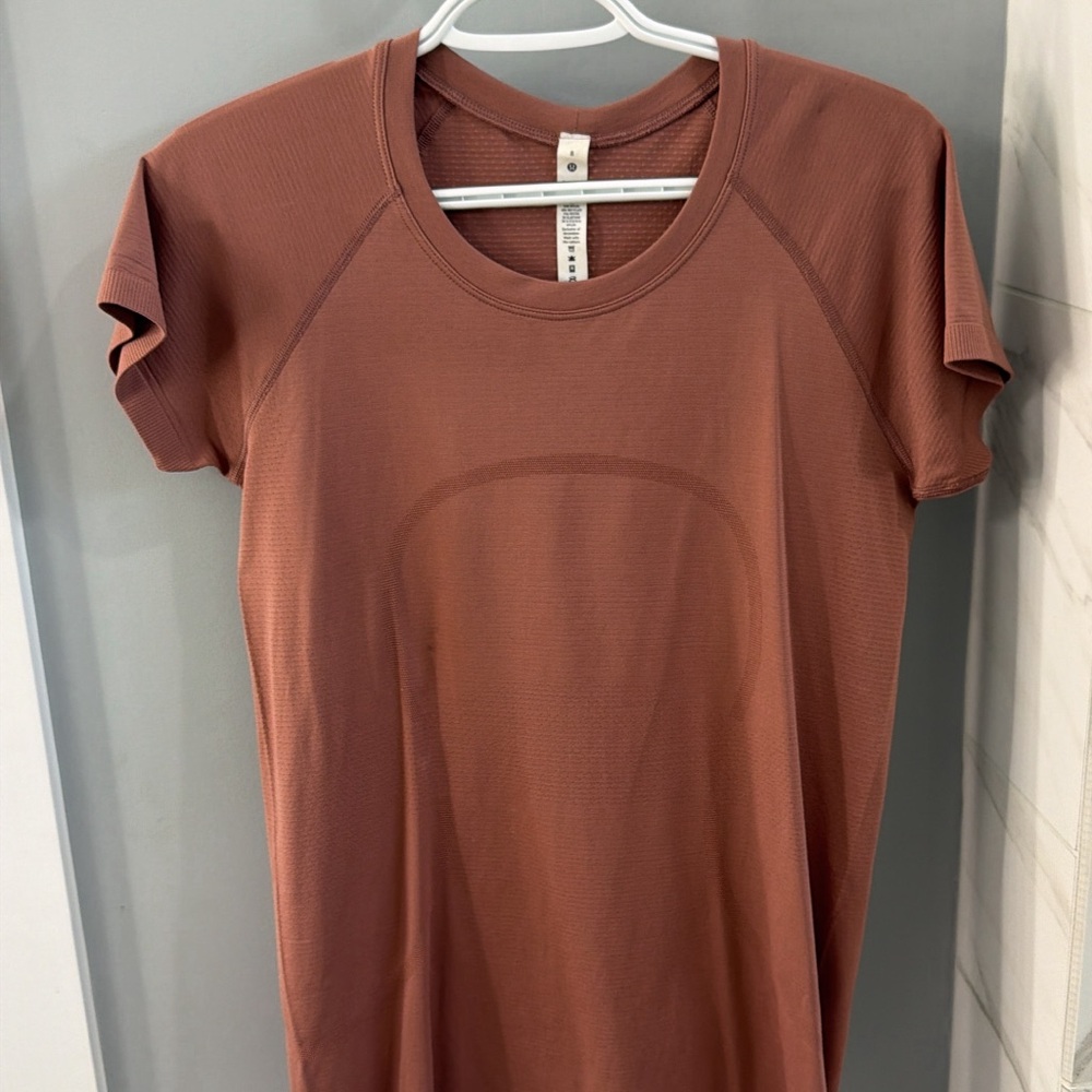 lululemon athletica Copper Short Sleeve Tee